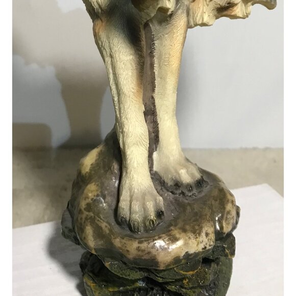 Three Wolf Heads On Rock Base Sculpture Figurine Resin Home Decor Ornament - Picture 6 of 12